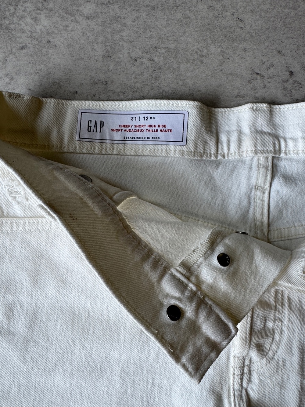 NWT GAP Cheeky High Rise Denim Shorts - Picture 3 of 7